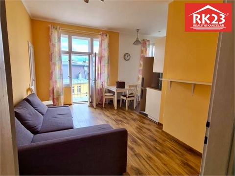 Pronájem bytu 4kk, 98 m² 4