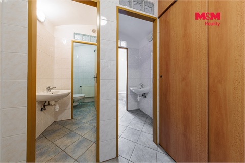 Prodej obchodních prostor, 57 m² - 4
