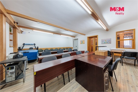 Prodej obchodních prostor, 57 m² - 2