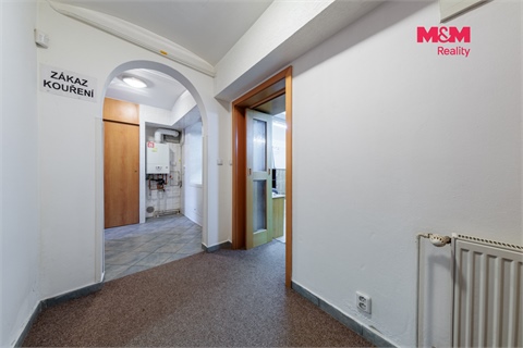 Prodej obchodních prostor, 57 m² 2