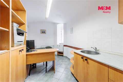 Prodej obchodních prostor, 57 m² 4