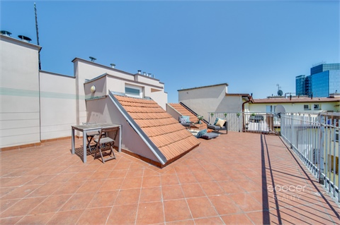 Pronájem bytu 1kk, 82 m² - 20
