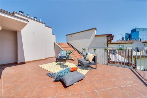 Pronájem bytu 1kk, 82 m² - 18