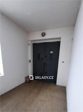 Pronájem skladu / haly, 400 m² - 0