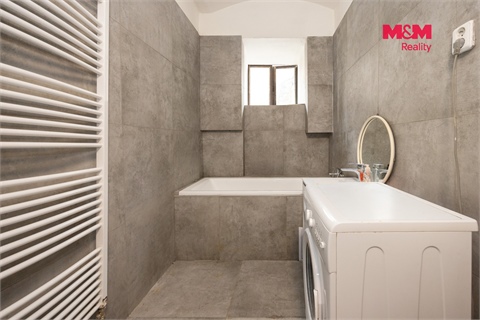 Prodej rodinného domu, 250 m² - 28
