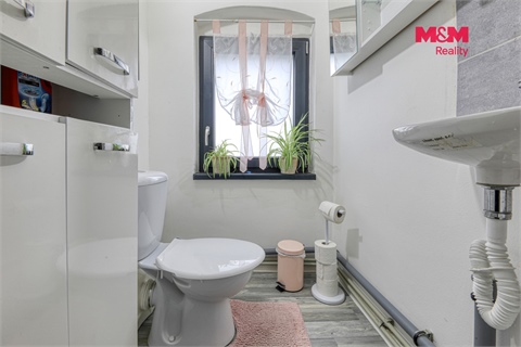 Prodej rodinného domu, 200 m² - 14