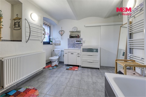 Prodej rodinného domu, 200 m² 16