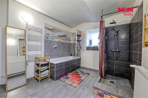 Prodej rodinného domu, 200 m² - 16
