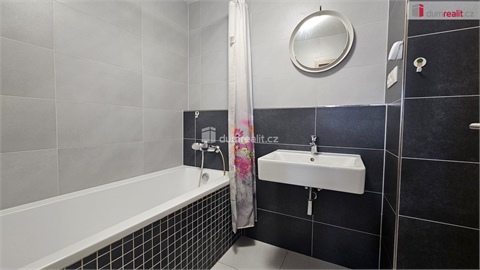 Pronájem bytu 3kk, 78 m² 8