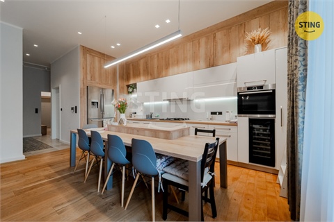 Prodej bytu 3kk, 127 m² 0