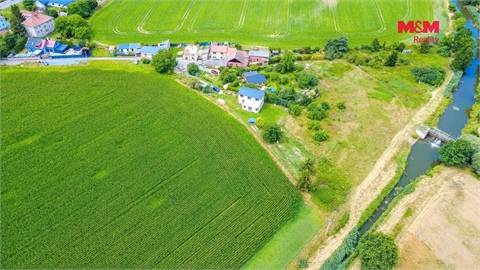 Prodej stavebního pozemku, 1 718 m² 18