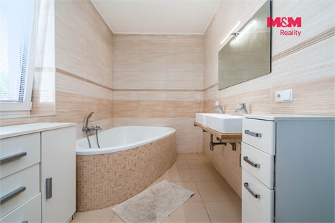 Prodej rodinného domu, 117 m² 12