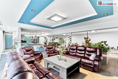 Prodej rodinného domu, 296 m² - 4