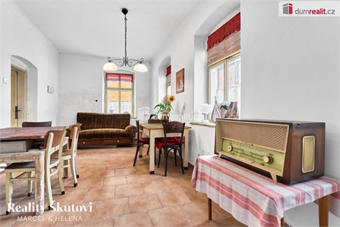Prodej rodinného domu, 293 m² - 6
