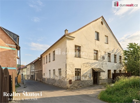 Prodej rodinného domu, 293 m² - 0