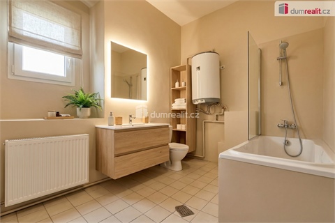 Prodej rodinného domu, 200 m² 4
