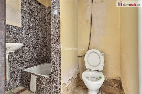 Prodej rodinného domu, 200 m² - 10