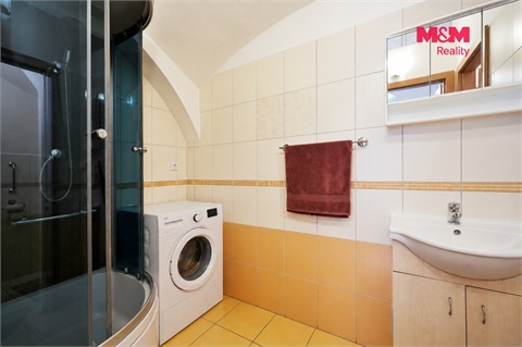 Prodej rodinného domu, 212 m² - 4