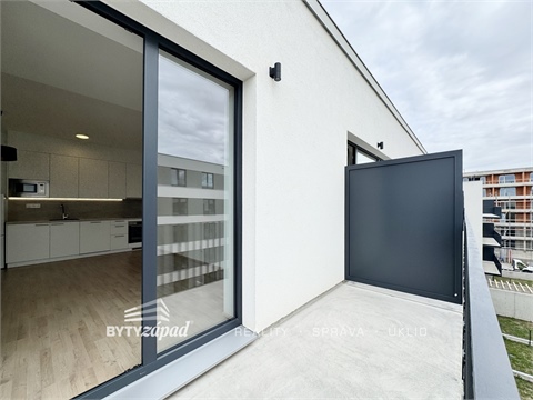 Pronájem bytu 1kk, 37 m² - 4