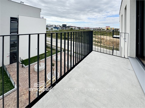 Pronájem bytu 1kk, 37 m² 6