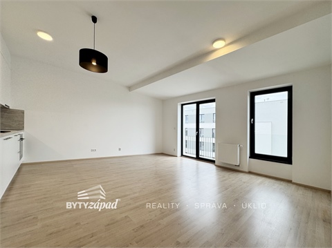 Pronájem bytu 1kk, 37 m² - 0