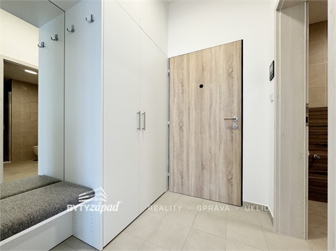 Pronájem bytu 1kk, 37 m² 8