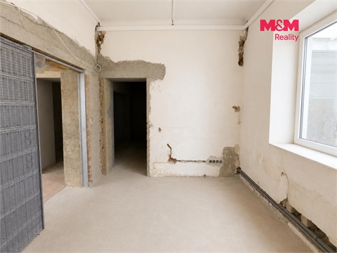 Prodej obchodních prostor, 153 m² 8