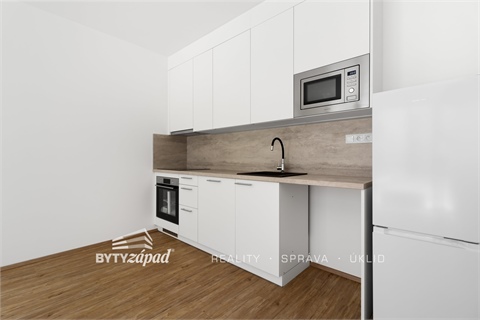 Pronájem bytu 1kk, 37 m² - 0