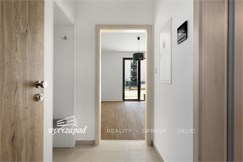 Pronájem bytu 1kk, 37 m² - 4