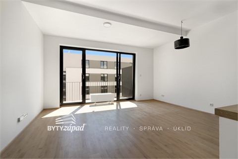 Pronájem bytu 2kk, 49 m² 0