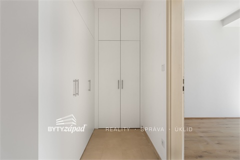 Pronájem bytu 2kk, 49 m² - 4