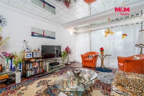 Prodej rodinného domu, 370 m² - 2