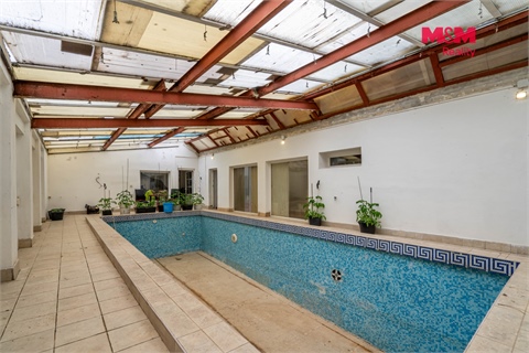 Prodej rodinného domu, 370 m² 16