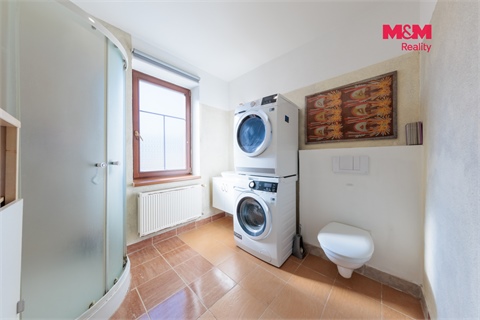 Prodej rodinného domu, 351 m² 6