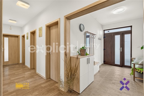 Prodej rodinného domu, 120 m² 24