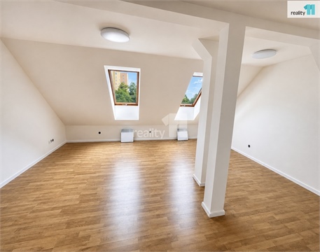 Prodej bytu 3kk, 72 m² 0