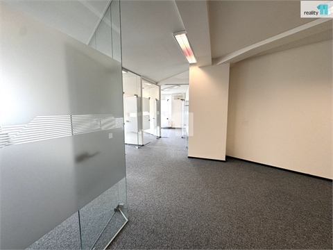 Pronájem kanceláře, 91 m² 10