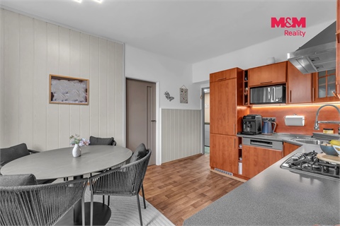 Prodej bytu 2+1, 66 m² 12