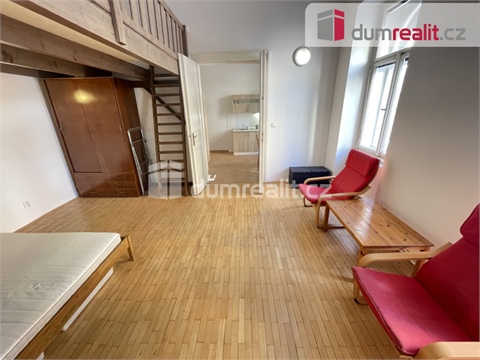 Pronájem bytu 1+1, 43 m² 2