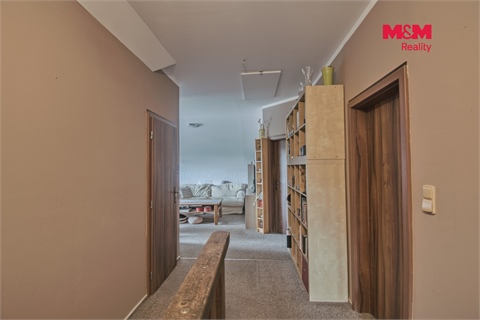 Prodej rodinného domu, 280 m² - 18