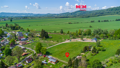 Prodej stavebního pozemku, 1 047 m² 0
