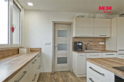 Prodej bytu 4kk, 67 m² - 0