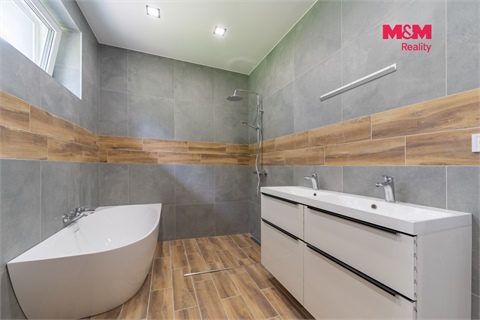 Prodej rodinného domu, 77 m² - 18