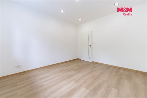 Prodej rodinného domu, 77 m² - 12