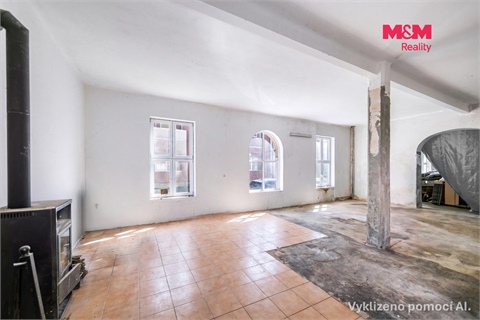 Prodej komerčního objektu, 1 300 m² 6