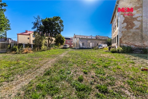 Prodej komerčního objektu, 1 300 m² 22