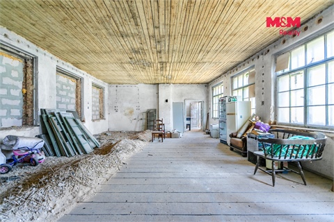 Prodej komerčního objektu, 1 300 m² - 18