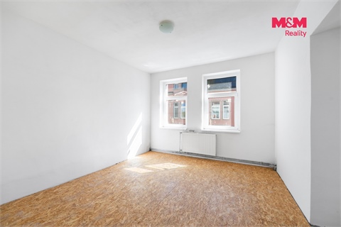 Prodej komerčního objektu, 1 300 m² 10