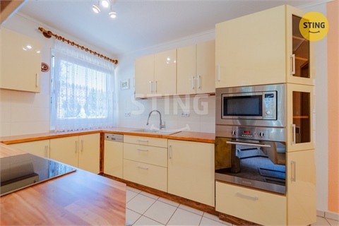 Prodej rodinného domu, 256 m² - 0
