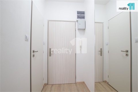 Pronájem bytu 1+1, 34 m² 12